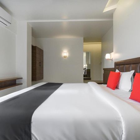 Oyo Flagship Hotel Shreeyash Executive Mangvadi Exterior photo